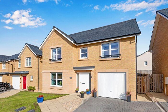 4 Bedroom Detached House For Sale In Shiel Hall Circle, Rosewell, EH24