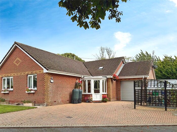 3 Bedroom Bungalow For Sale In The Glade, Wroxall, Ventnor, PO38