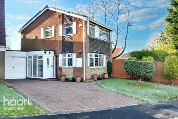 3 Bedroom Detached House For Sale In Kendal Rise, Oldbury, B68