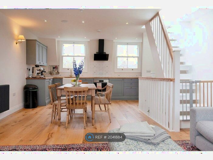 2 Bedroom Flat To Rent In Clonbrock Road, London, N16