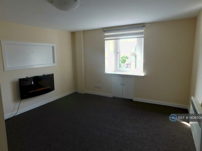 1 Bedroom Flat To Rent In High Street, Errol, Perth, PH2