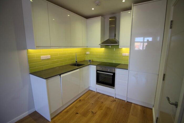 1 Bedroom Flat To Rent In Marlowes, Hemel Hempstead, Hertfordshire, HP1