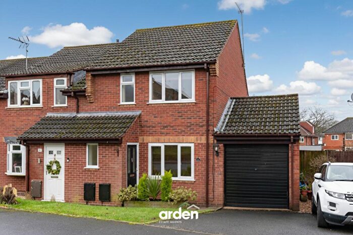 3 Bedroom Semi-Detached House For Sale In Glebe Road, Alvechurch, B48