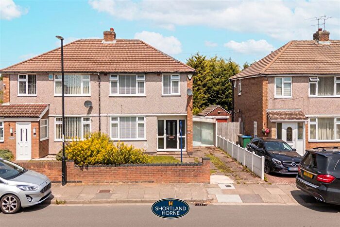 3 Bedroom Semi Detached House For Sale In Charlewood Road, Whitmore Park, Coventry, CV6