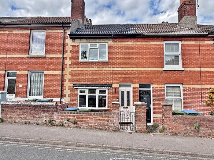 3 Bedroom Terraced House For Sale In Osborn Road, Fareham, PO16