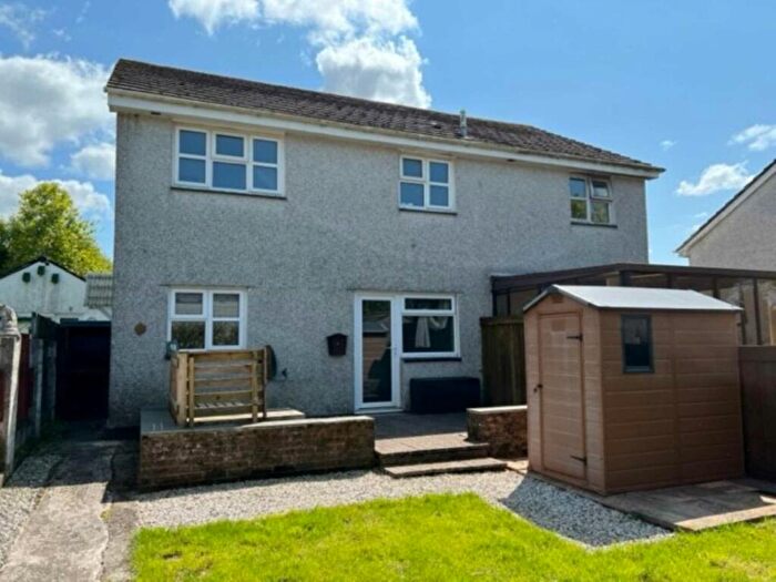 1 Bedroom Semi-Detached House To Rent In Maple Close, PL17