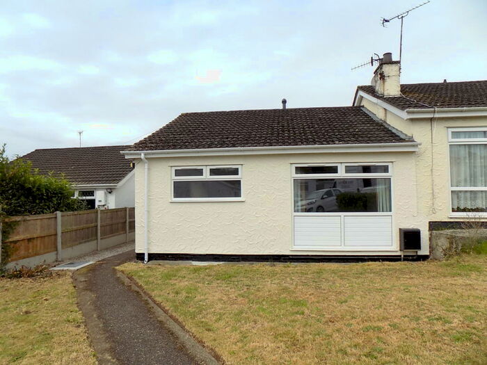 2 Bedroom Bungalow To Rent In Tyddyn Isaf, Menai Bridge, Anglesey, LL59