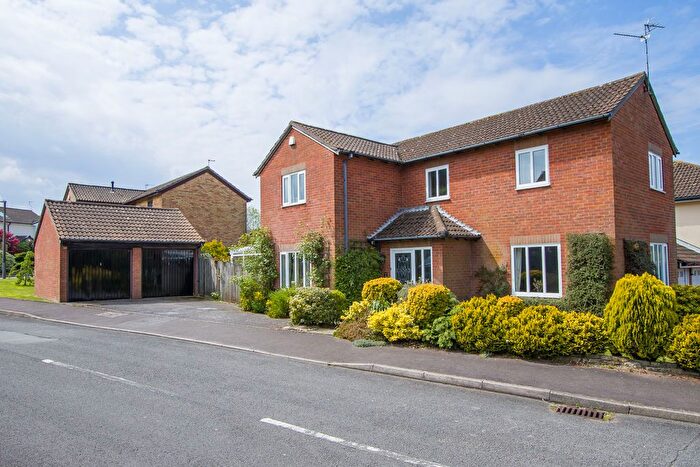 4 Bedroom Detached House For Sale In Shearwater Close, Penarth, CF64
