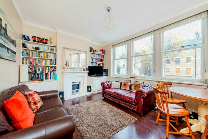 1 Bedroom Flat To Rent In Blandfield Road, Nightingale Triangle, London, SW12