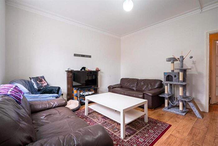 3 Bedroom House To Rent In School Road, Crookes, S10