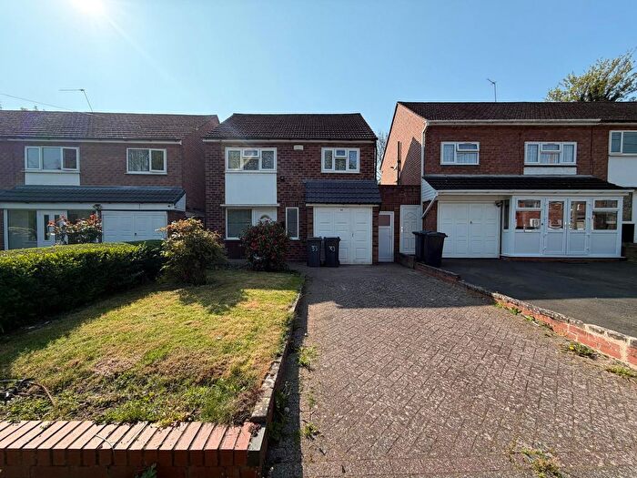 3 Bedroom Detached House To Rent In The Croftway, Handsworth Wood, B20