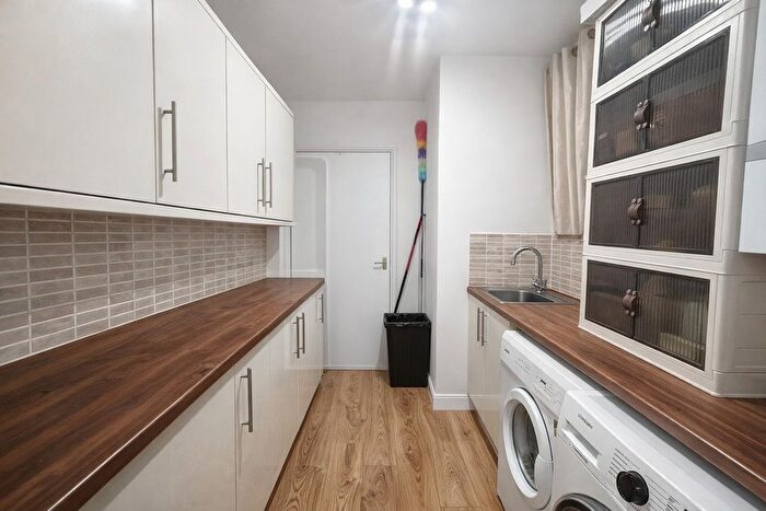 4 Bedroom Semi-detached House To Rent In Deans Lane, Edgware, HA8