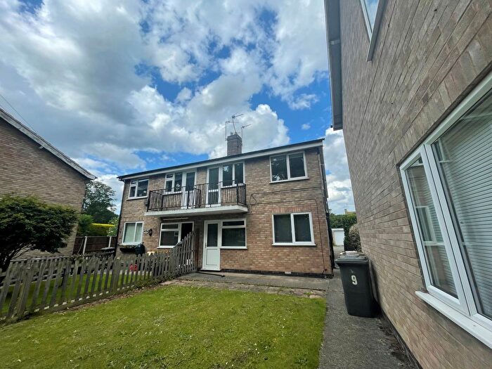 2 Bedroom Maisonette To Rent In The Chestnuts, Nottingham, NG4