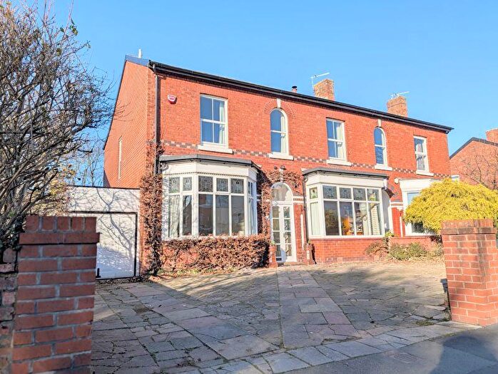 4 Bedroom Semi-Detached House To Rent In Golf Open - Alma Road, Birkdale - Sleeps, PR8