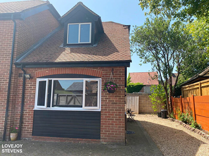 1 Bedroom Flat To Rent In A Newbury Street, Lambourn, RG17