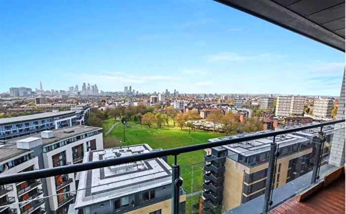 2 Bedroom Flat To Rent In Cadmium Square, Bethnal Green, London, E2