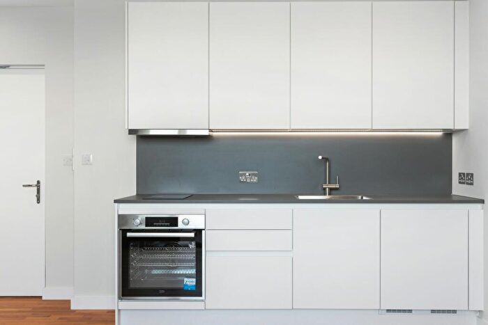 1 Bedroom Flat To Rent In Flat, Premier House Canning Road, HA3