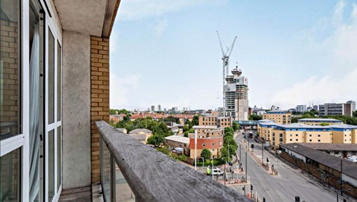 2 Bedroom Apartment To Rent In Apartment A, Westferry Circus, London, E14