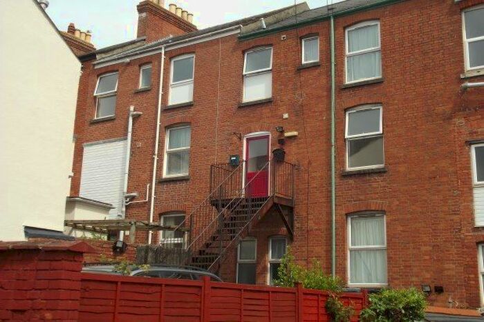 1 Bedroom Flat To Rent In Commercial Road, Dawlish, EX7