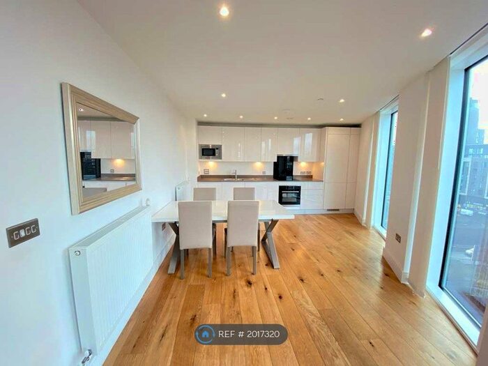 2 Bedroom Flat To Rent In High Street, London, E15