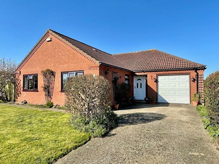 3 Bedroom Detached Bungalow For Sale In West Lane, Haltham, LN9