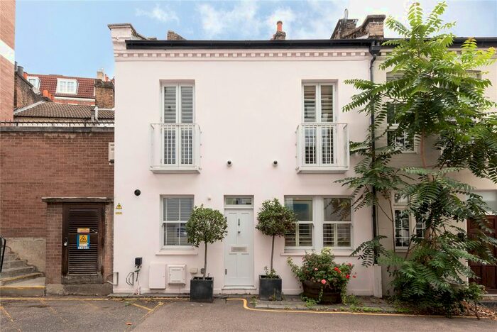 2 Bedroom Mews To Rent In Ovington Mews, Knightsbridge, London, SW3
