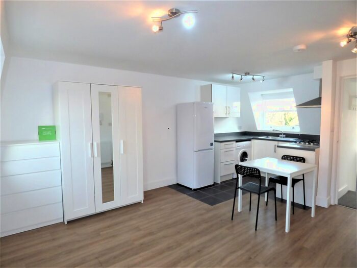 Studio To Rent In Lyal Road, London, E3