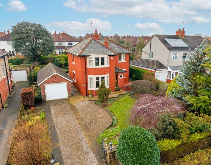 3 Bedroom Detached House For Sale In Kingsley Road, Harrogate, HG1