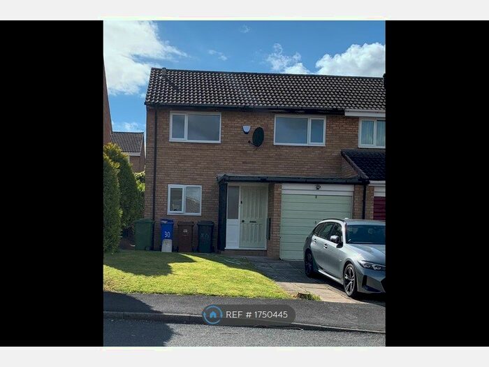 3 Bedroom Semi-Detached House To Rent In Harwood Gardens, Waterthorpe, Sheffield, S20