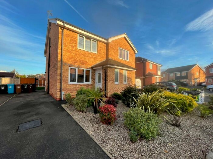 2 Bedroom Semi-Detached House To Rent In Dunbar Close, Long Eaton, NG10