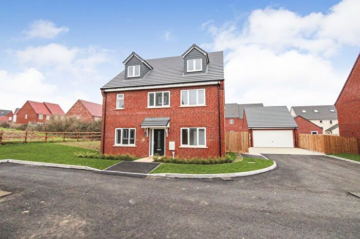 5 Bedroom Detached House For Sale In Blackberry Close, Bedford, MK44