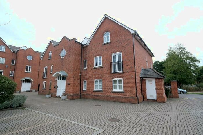 2 Bedroom Flat To Rent In Quayside Walk, SO40