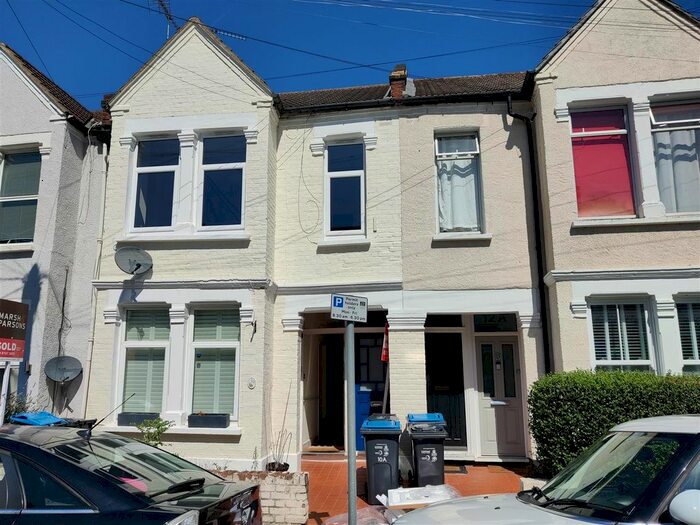 2 Bedroom Flat To Rent In Inglemere Road, Mitcham, CR4