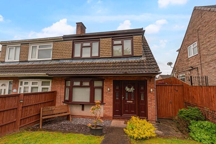 3 Bedroom Semi-Detached House For Sale In Pilton Vale, Newport, NP20