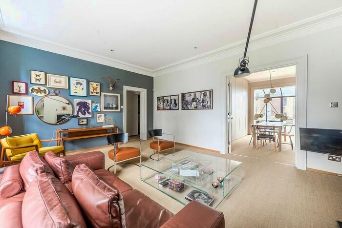 2 Bedroom Flat For Sale In Edith Grove, Chelsea, London, SW10