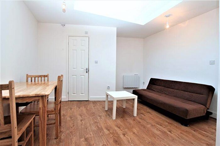 1 Bedroom Flat To Rent In Nether Street, North Finchley, N12