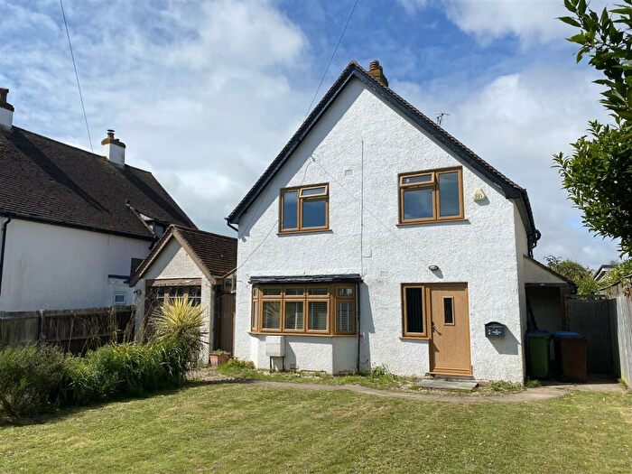 4 Bedroom Detached House To Rent In Broadmark Lane, Rustington, BN16