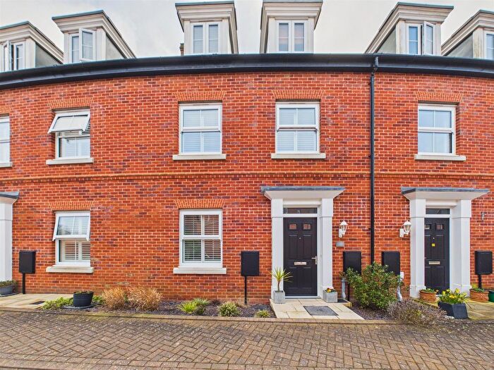 3 Bedroom Town House For Sale In Randall Crescent, Cromer, NR27