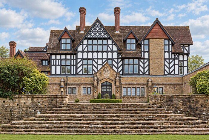 2 Bedroom Flat For Sale In The Apartment, Roffey Park, Forest Road, Colgate Horsham, RH12