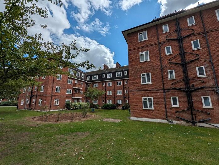 2 Bedroom Property To Rent In North End Road, Wembley, HA9