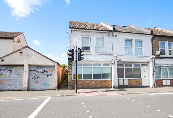 1 Bedroom Flat To Rent In Collingwood Road, Sutton, SM1