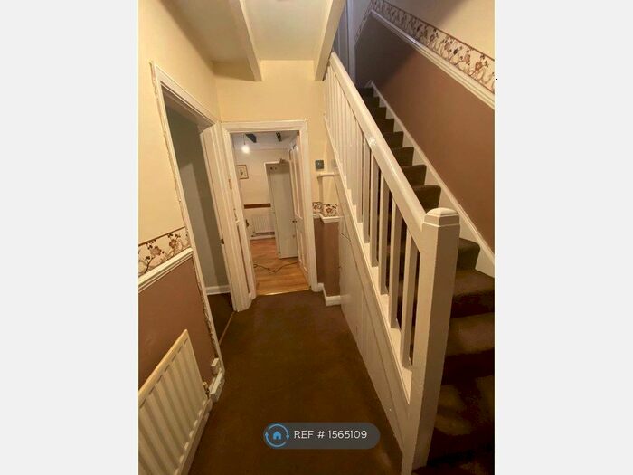 3 Bedroom Terraced House To Rent In Westhorne Avenue, London, SE9