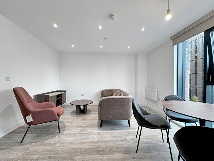 2 Bedroom Apartment To Rent In The Radiant, Kirkstall Road, Leeds, LS3