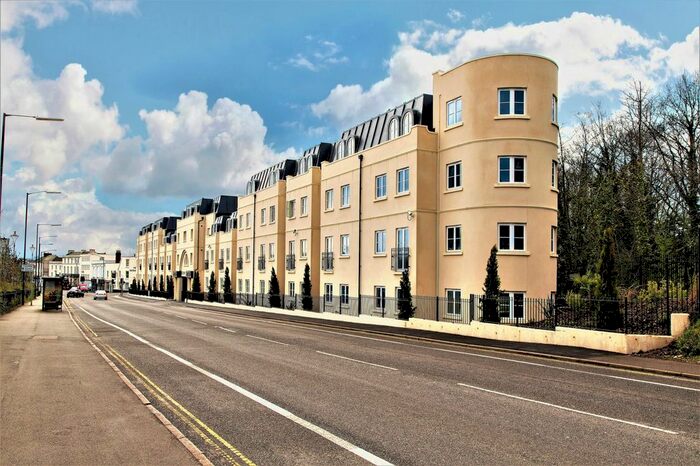 Studio To Rent In Station House, Old Warwick Road, Leamington Spa, Warwickshire, CV31