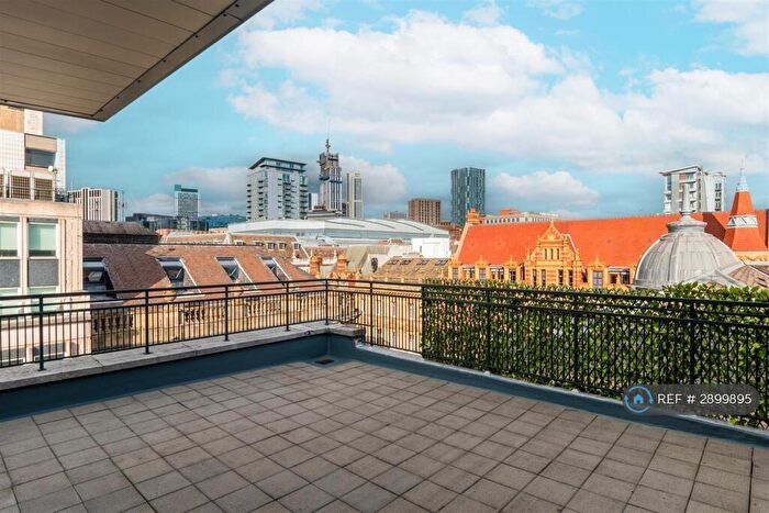 2 Bedroom Penthouse To Rent In South Parade, Leeds, LS1