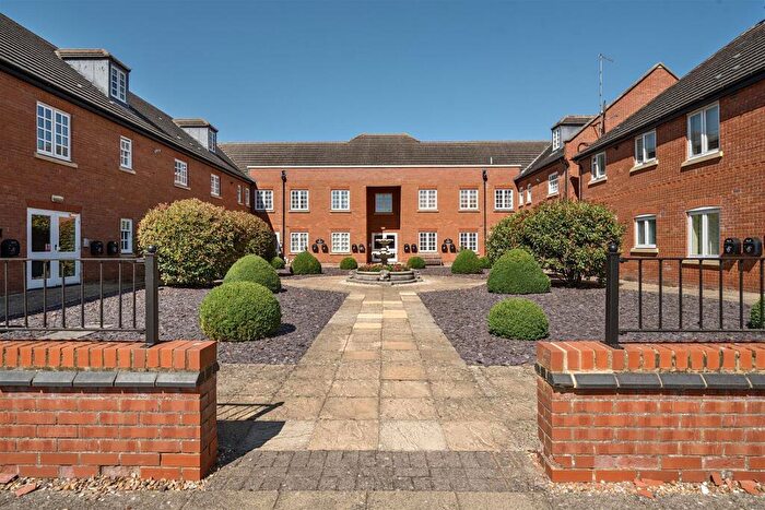 2 Bedroom Apartment For Sale In Reffield Close, Towcester, NN12