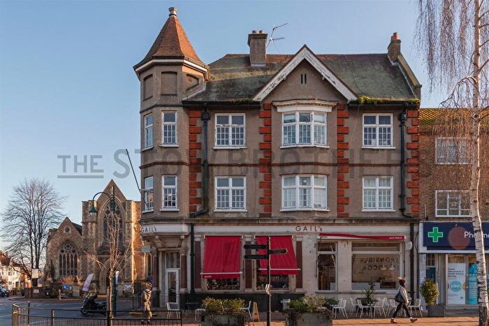 2 Bedroom Flat To Rent In High Street Wanstead, Wanstead, E11