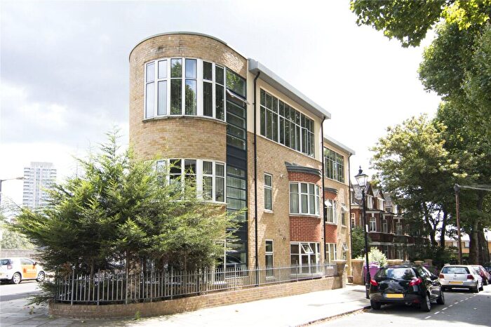 1 Bedroom Flat For Sale In Mornington Grove, Bow, London, E3