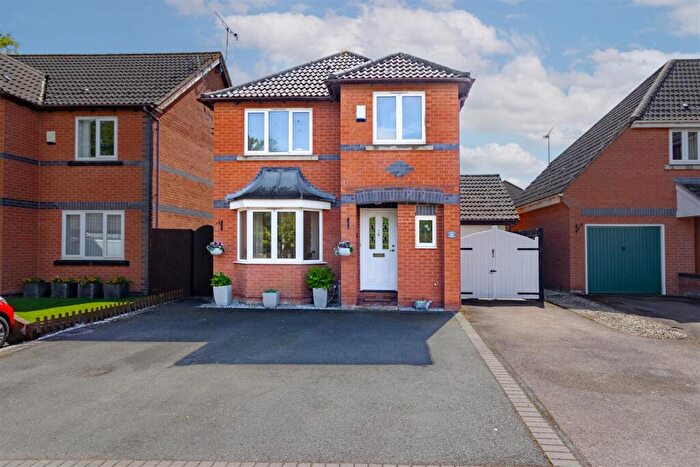 3 Bedroom Detached House For Sale In Shepherds Hill, Southam, CV47