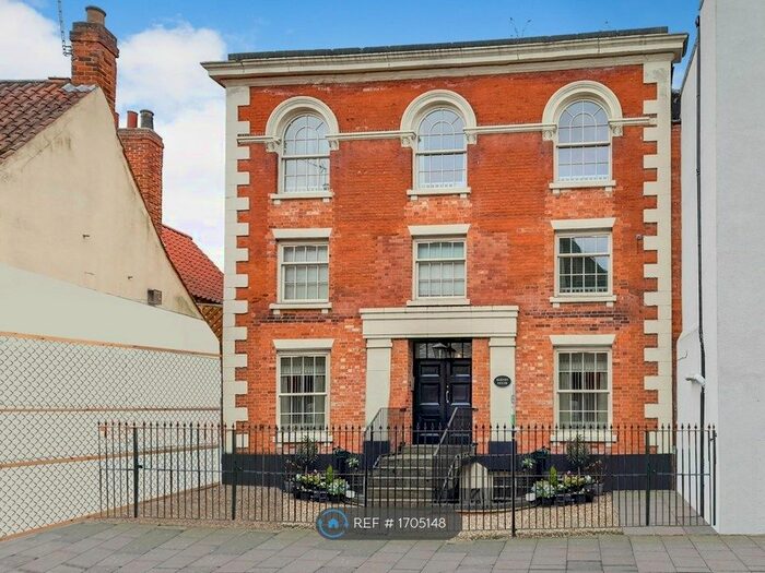 2 Bedroom Flat To Rent In Barnby House, Newark, NG24